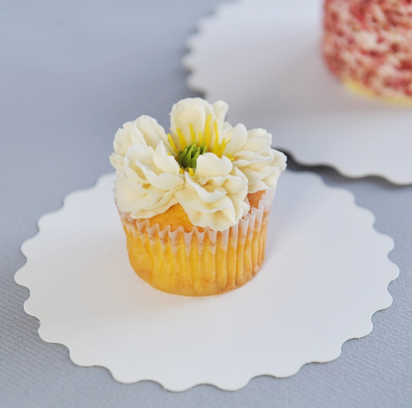 White Cake Board